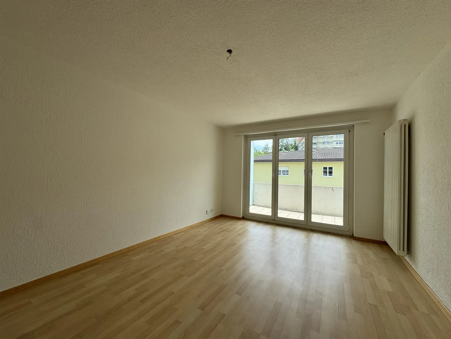 Cozy 3-room apartment - Photo 2 of 7