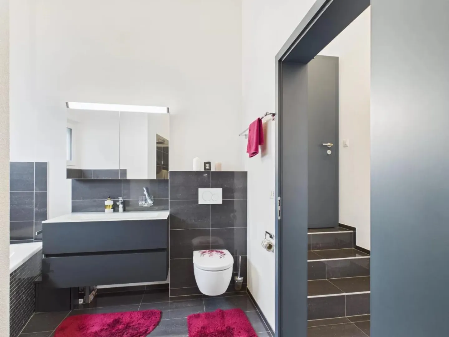 Exklusives Einfamilienhaus oberhalb Visp - Foto 7 von 10