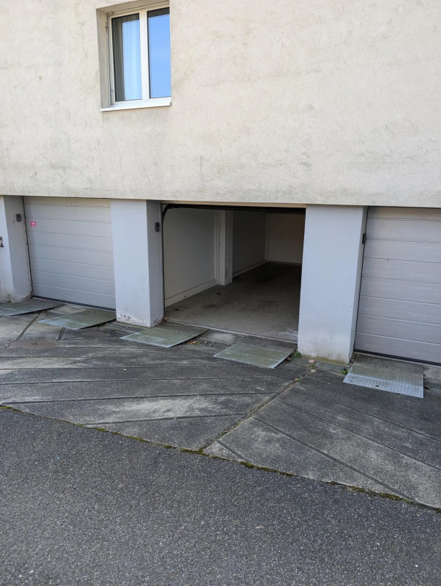 Garage à louer - Photo 2 sur 3