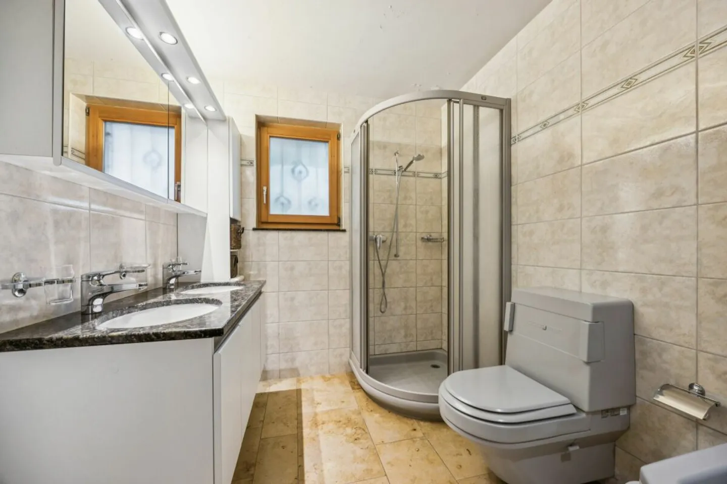 Detached 5.5-room single-family house with lake view - Photo 8 of 13