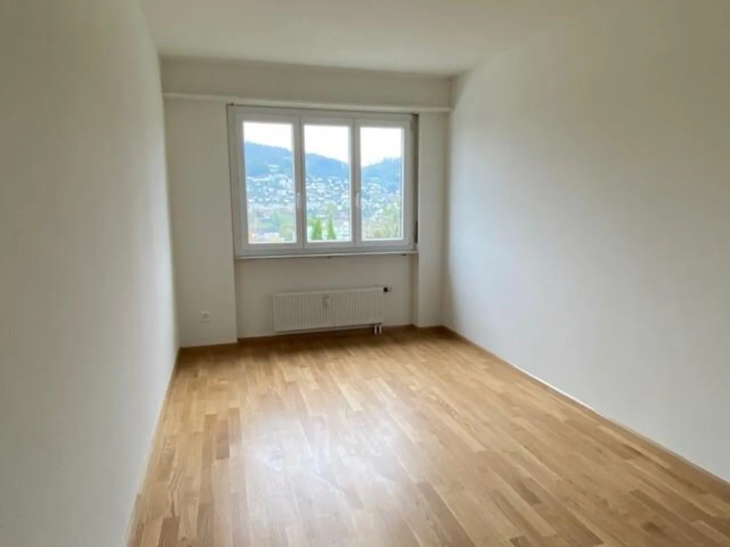 Appartamento con nuova cucina e nuovi pavimenti - Foto 6 di 8