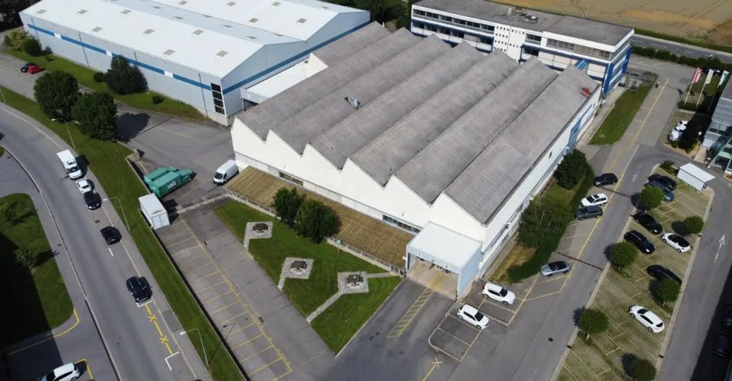Magazzino logistico - 1140m2 - Piattaforma di carico - Vicino all'autostrada - Foto 1 di 4