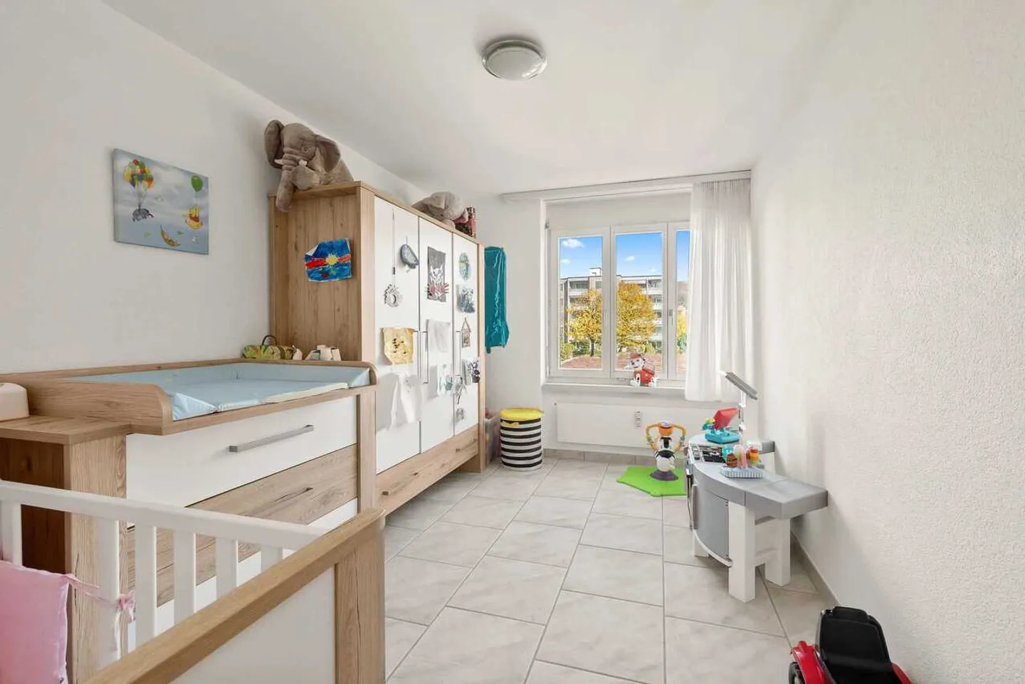 Appartement lumineux de 5,5 pièces avec grand balcon à Böttstein à vendre - Photo 9 sur 13