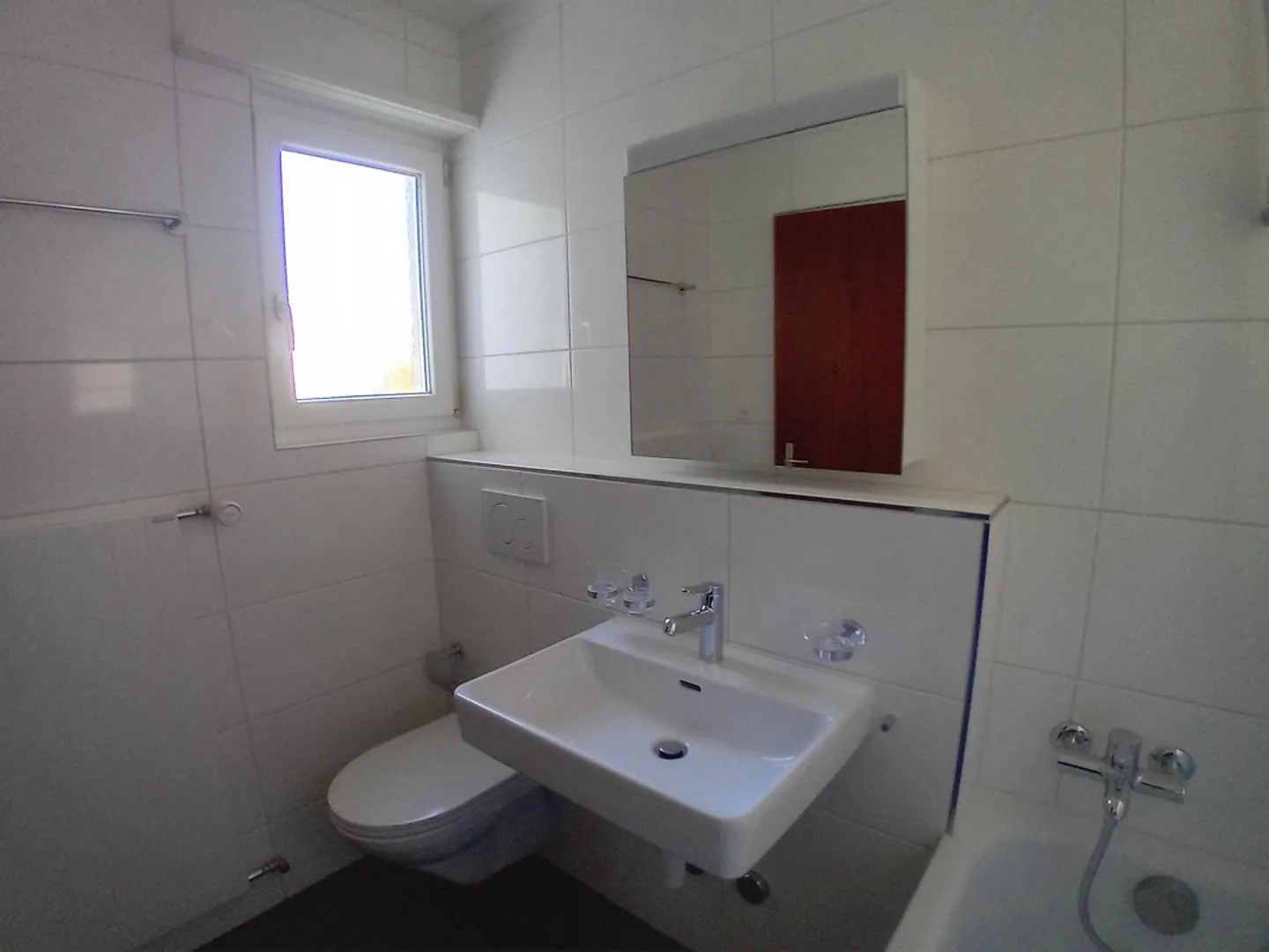 Modernes Apartment mit Balkon - Foto 7 von 10