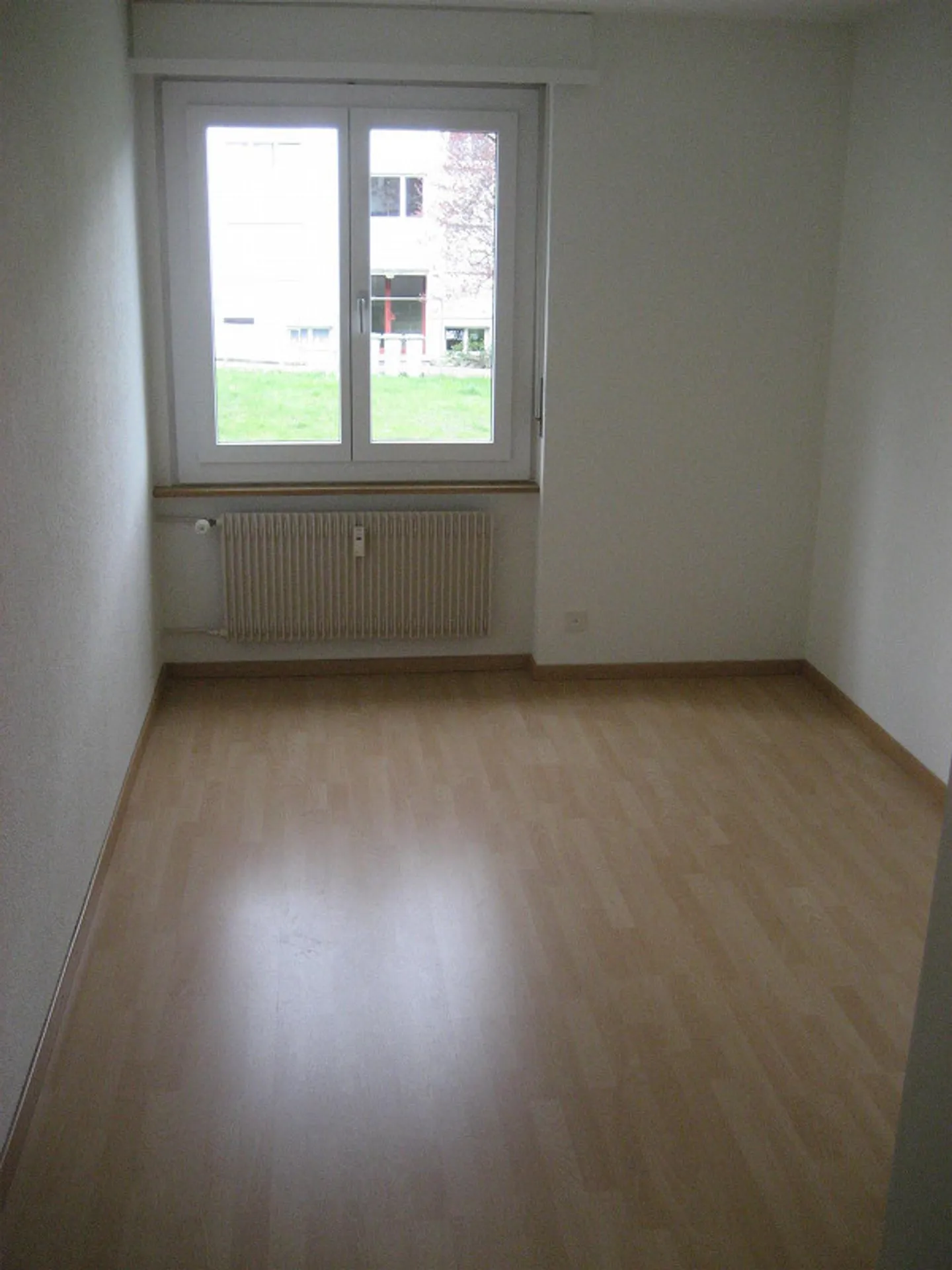 Appartement moderne et spacieux de 2.0 pièces - Photo 4 sur 6