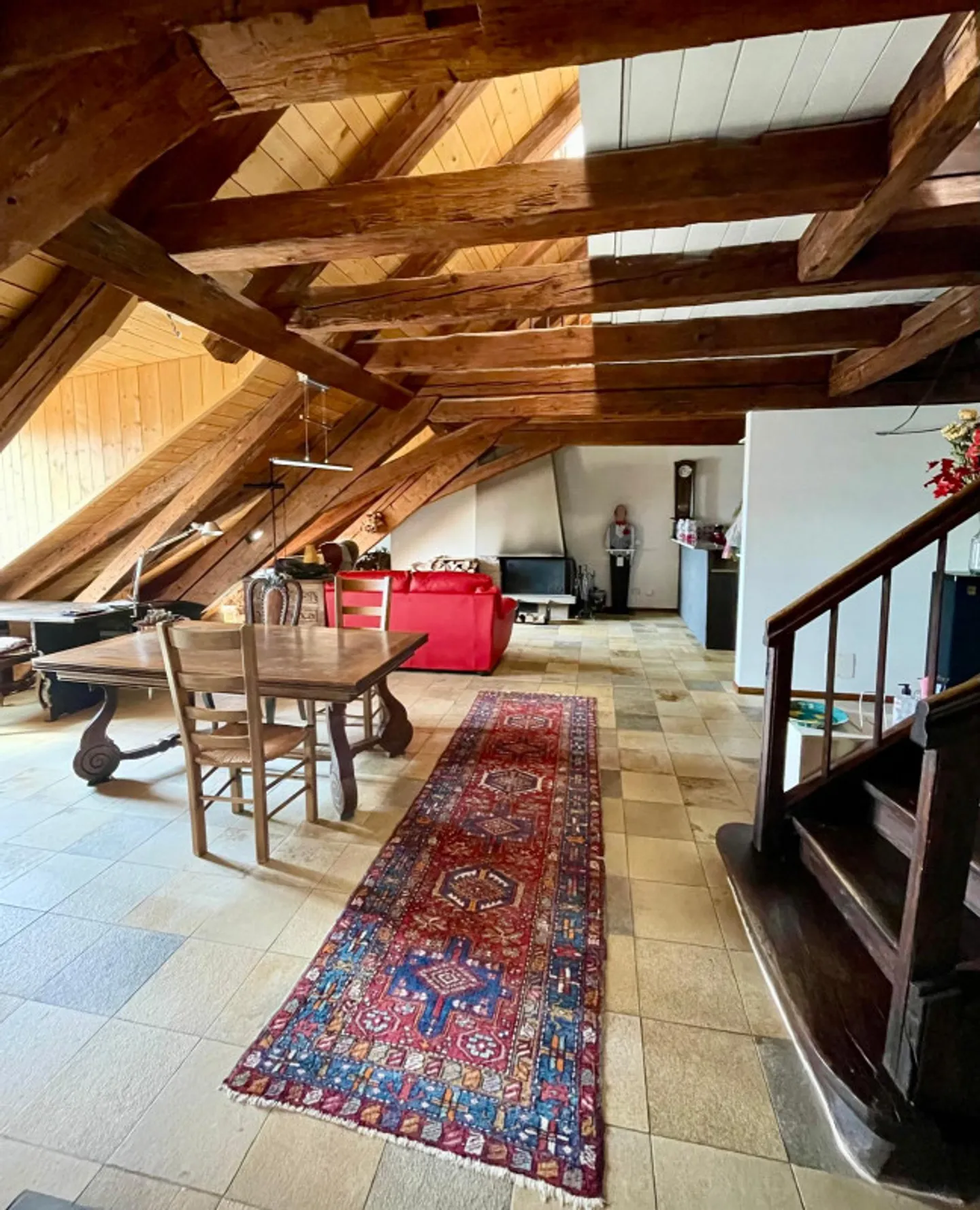 Beautiful penthouse apartment for sale in the heart of Freiburg's old town - Photo 3 of 10