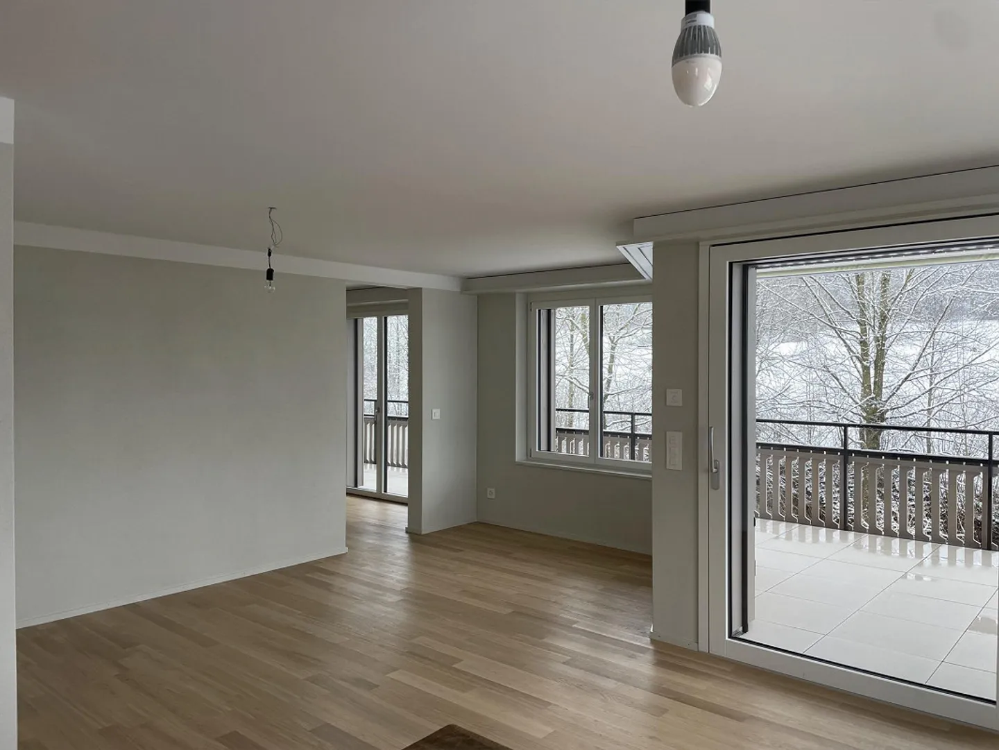 Nature-oriented living by the stream - Photo 4 of 14