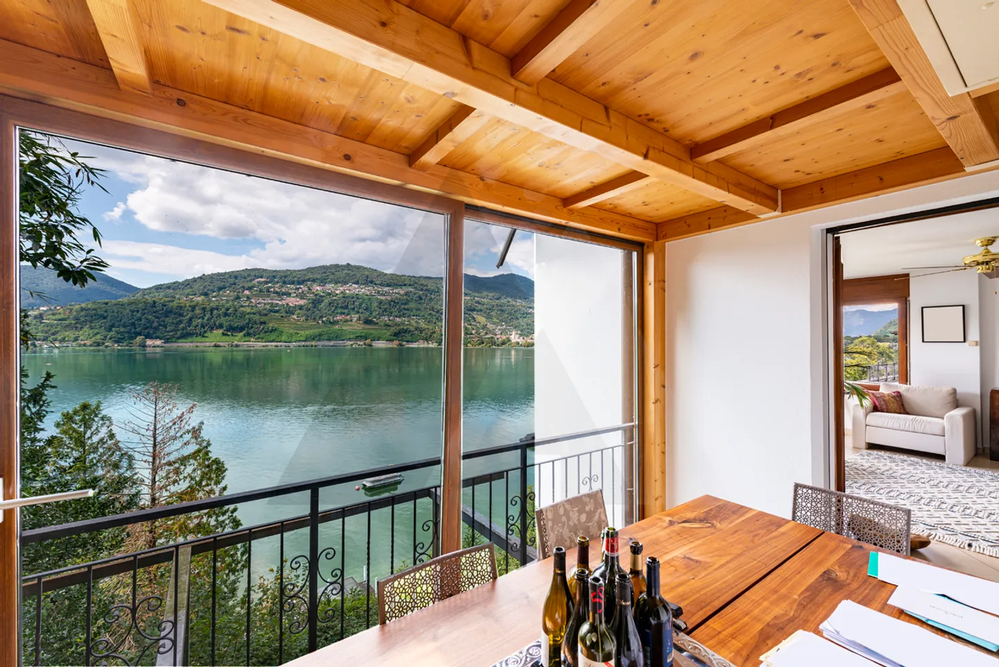 PROPRIETÀ CON MERAVIGLIOSA VISTA LAGO A LUGANO - Foto 2 di 13
