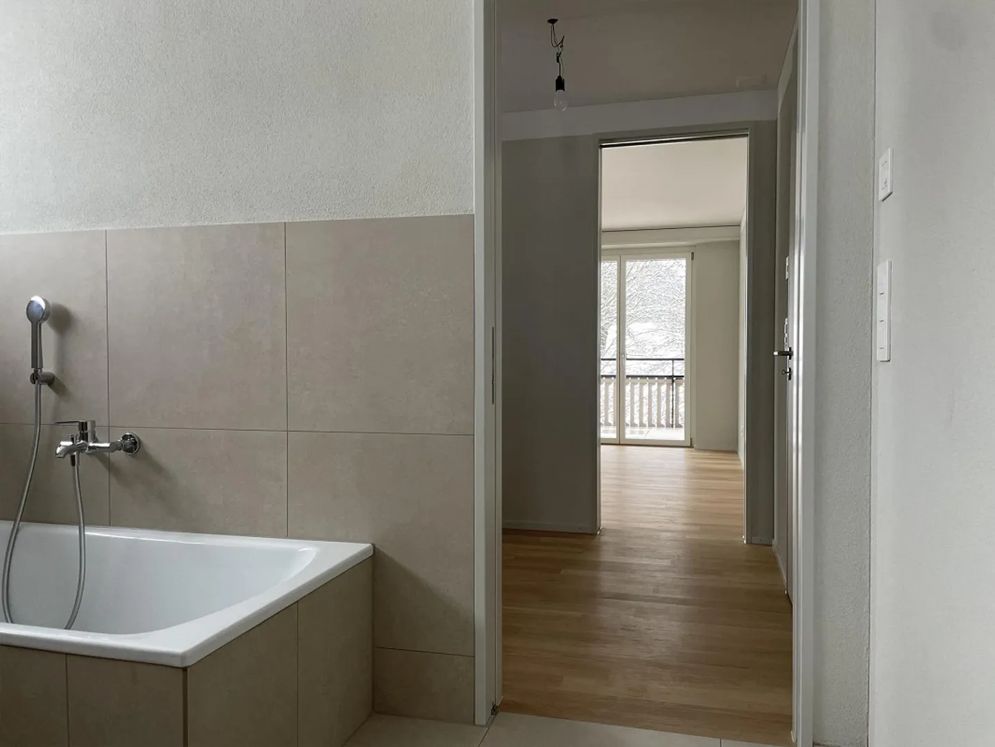 Nature-oriented living by the stream - Photo 7 of 14