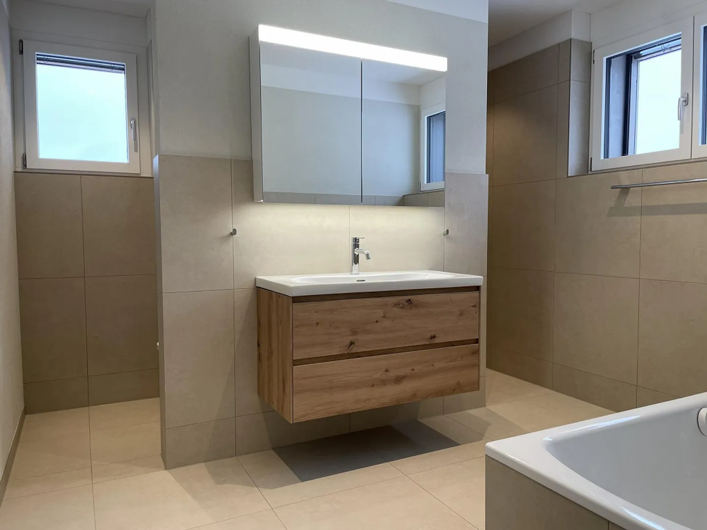 Nature-oriented living by the stream - Photo 8 of 14