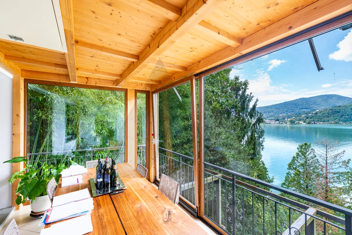 PROPRIETÀ CON MERAVIGLIOSA VISTA LAGO A LUGANO - Foto 5 di 13
