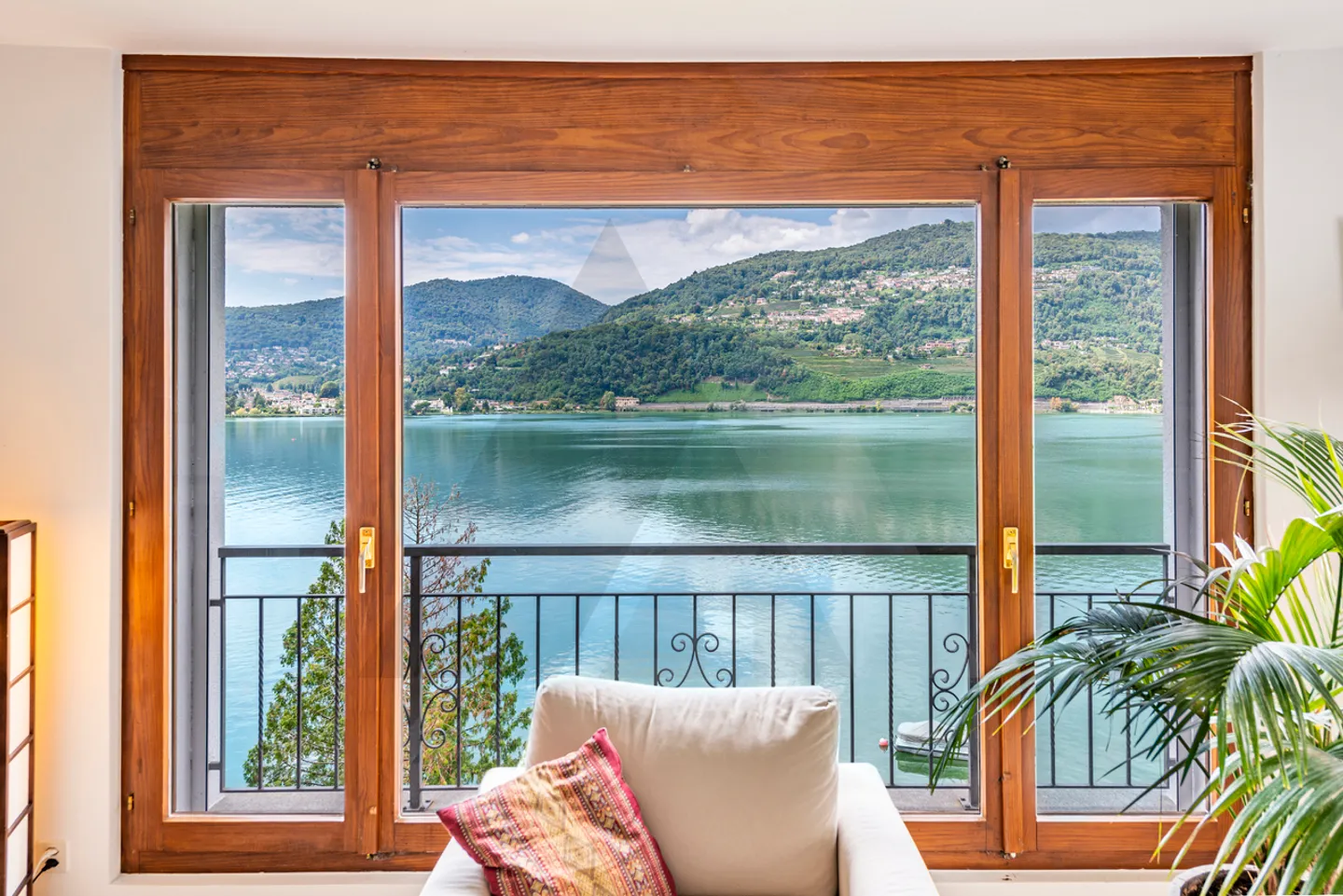 PROPRIETÀ CON MERAVIGLIOSA VISTA LAGO A LUGANO - Foto 6 di 13