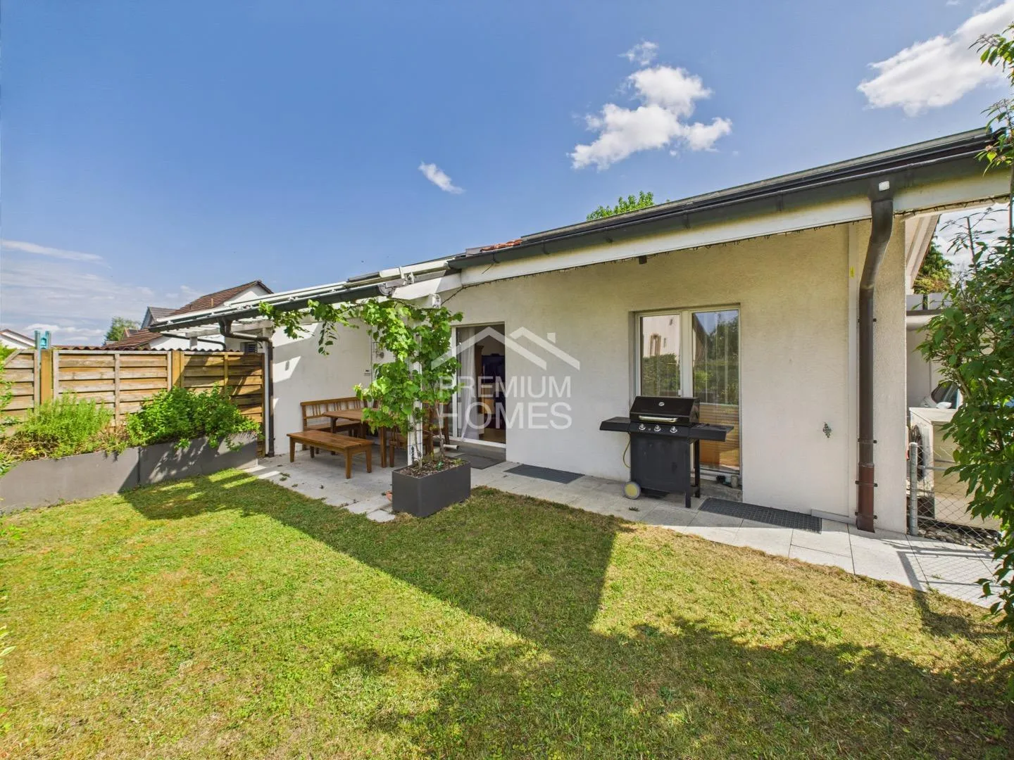 Prendere il sole, vivere fresco - casa moderna con solare e aria condizionata - Foto 2 di 12