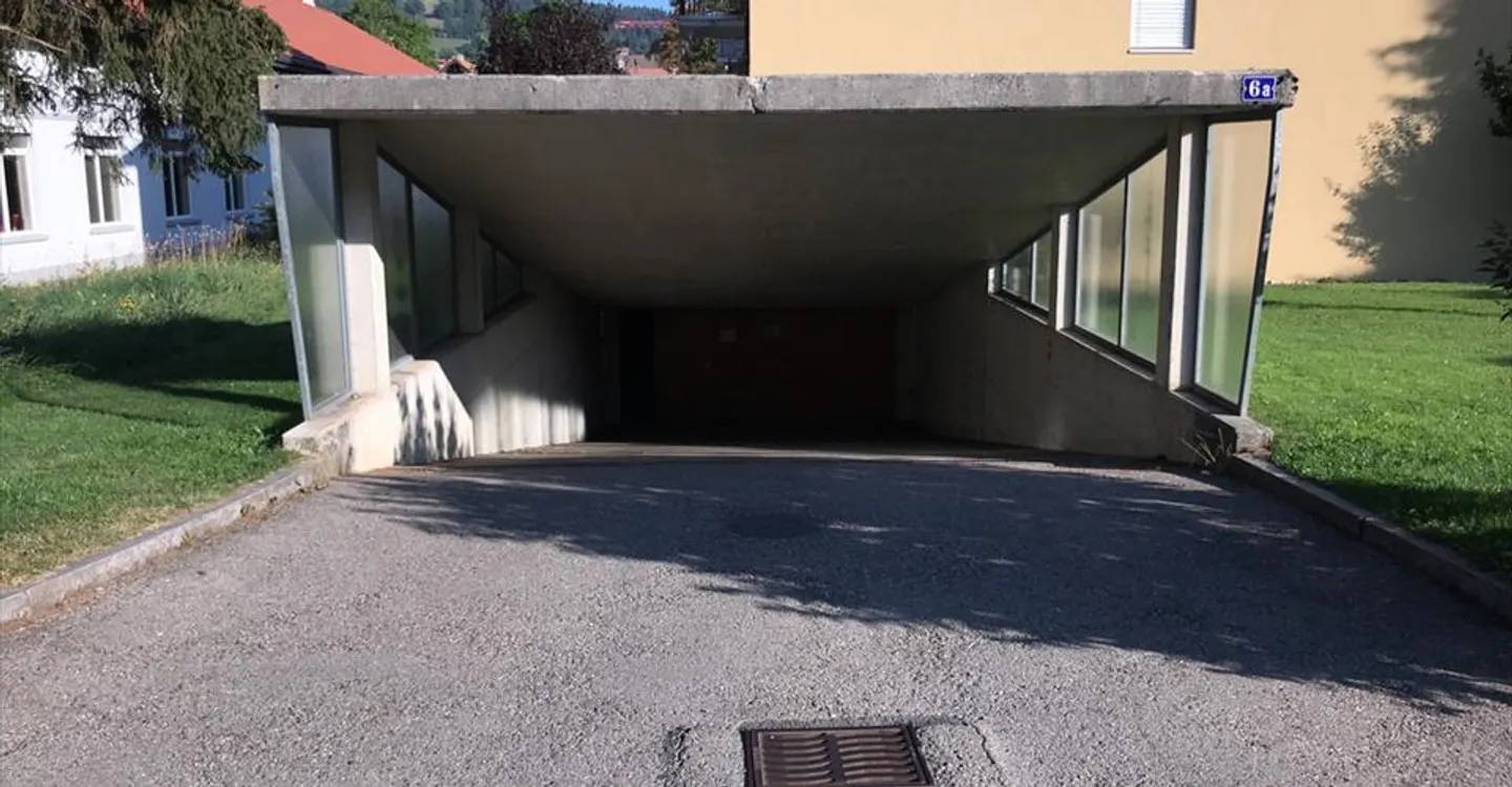 Indoor parking space number 35 - Photo 1 of 1