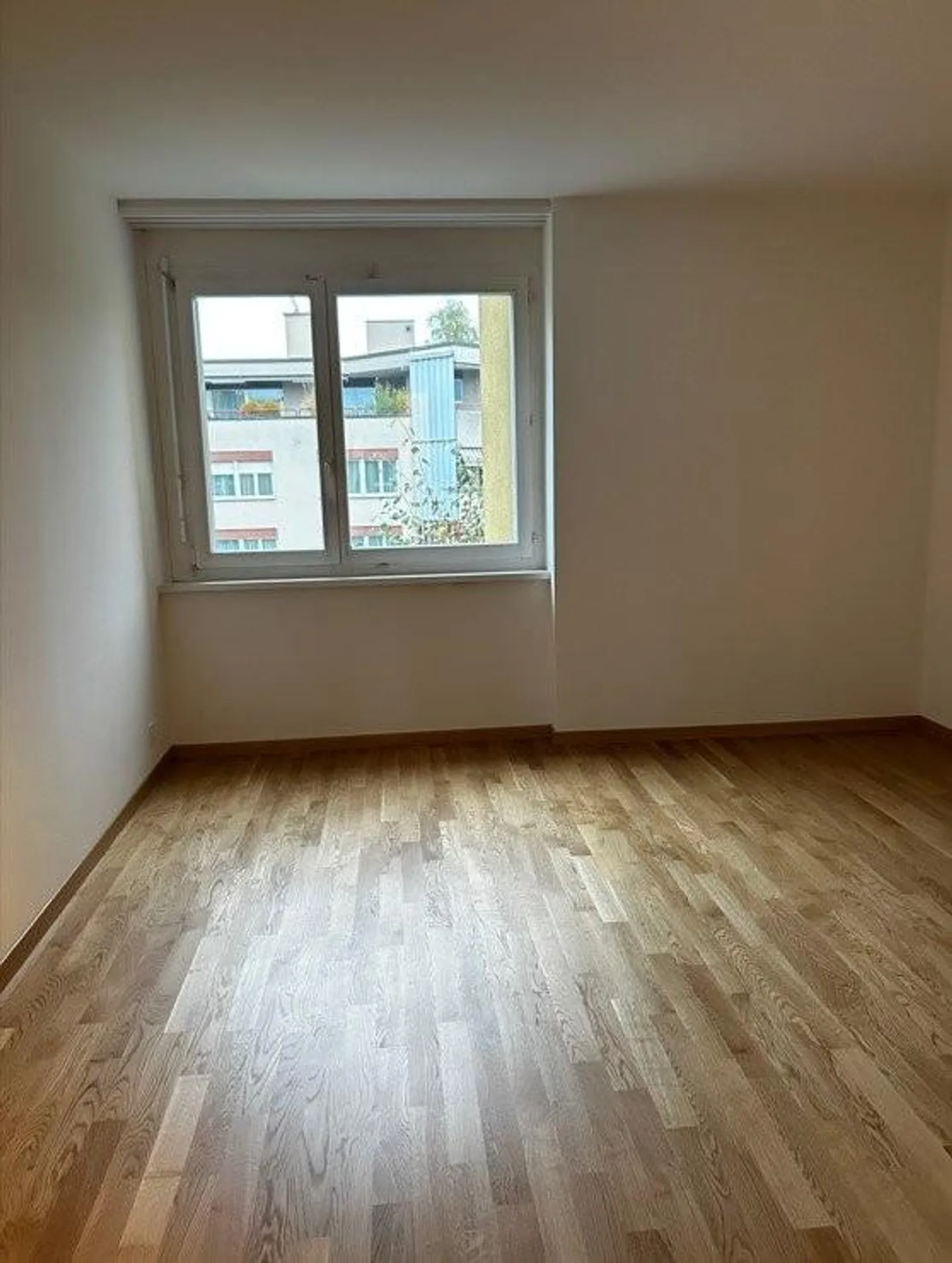 Modernes 3.5-Zimmer-Apartment - Foto 7 von 9