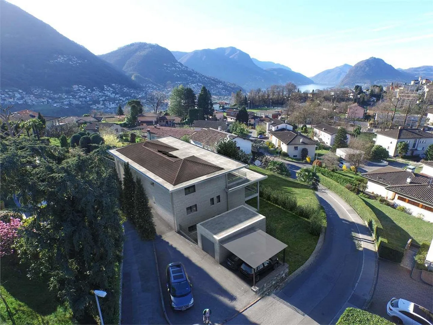 Appartement 3.5 pièces au rez-de-chaussée avec jardin à Comano à vendre - Photo 4 sur 7