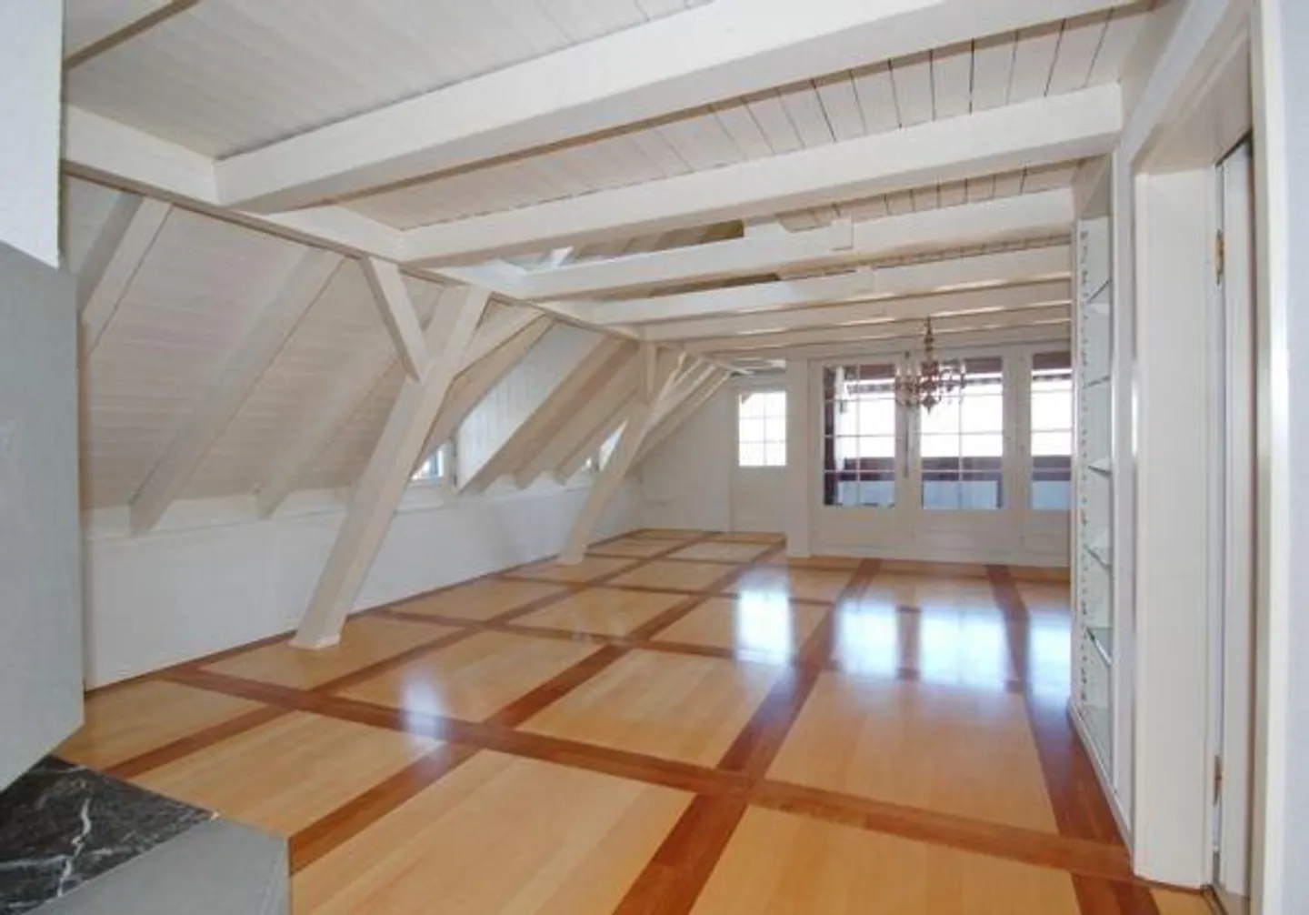 Elegante appartamento duplex di 4,5 locali - Foto 4 di 15
