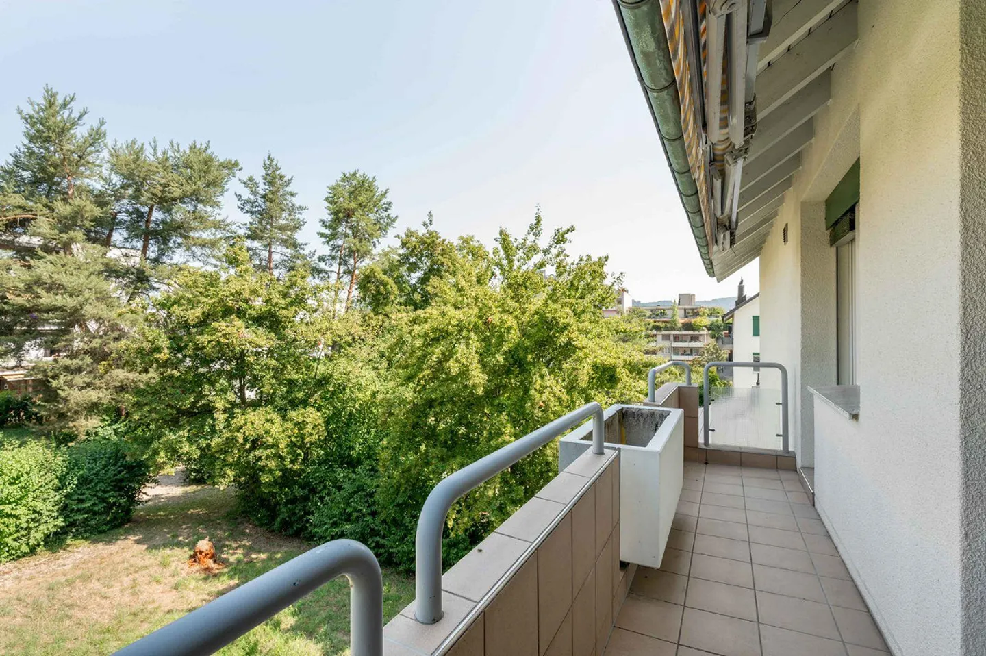 Appartement spacieux avec balcons - Photo 10 sur 12