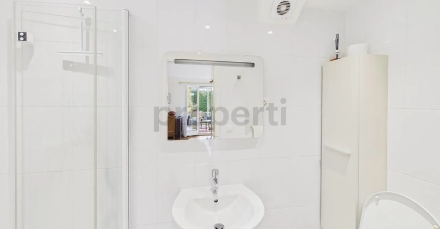 Grande giardino, magnifica veranda, piano terra luminoso, 4 camere! - Foto 10 di 12