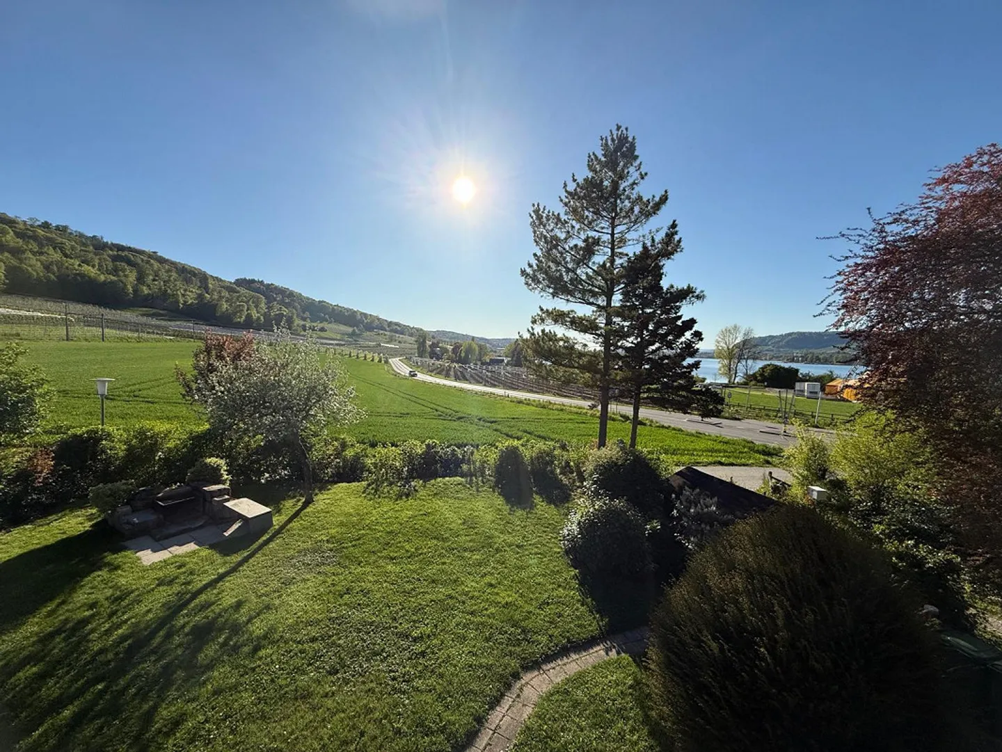 Charming 6.5 Room Single-Family House with Unobstructed Lake View - Photo 5 of 24