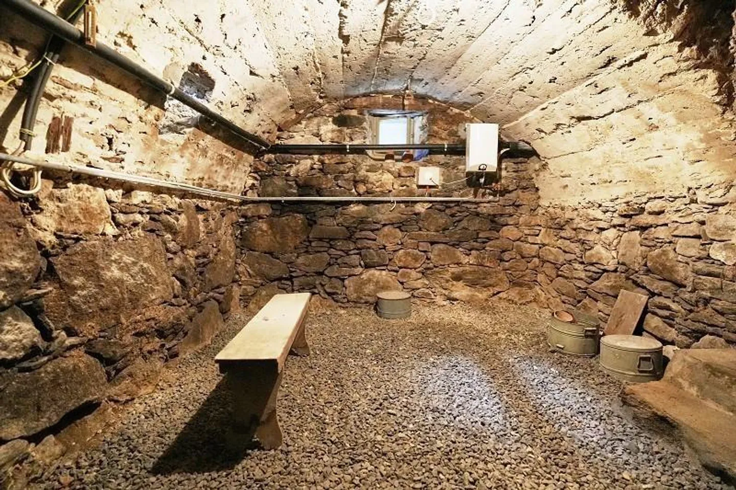 4 1/2-Room House with Two Outbuildings in a Very Quiet, Sunny Location - Photo 19 of 41