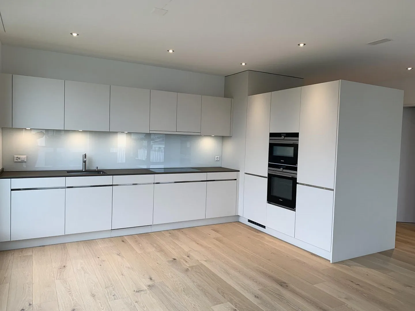 Modern 2.5-room apartment in the unique Lindenpark - Photo 1 of 8