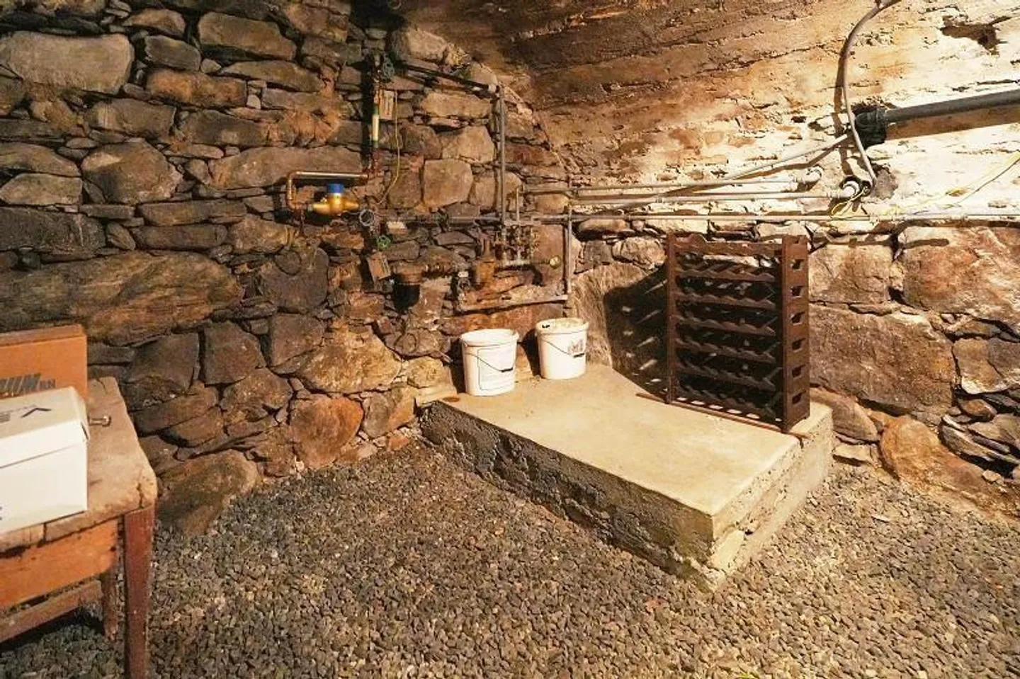 4 1/2-Room House with Two Outbuildings in a Very Quiet, Sunny Location - Photo 20 of 41