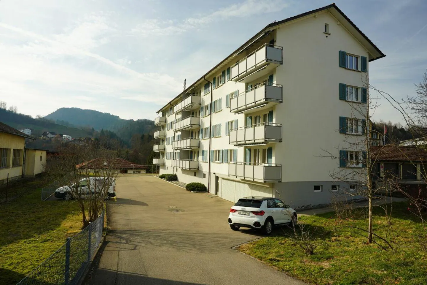 Light-flooded apartment with balcony and beautiful view - Photo 9 of 9