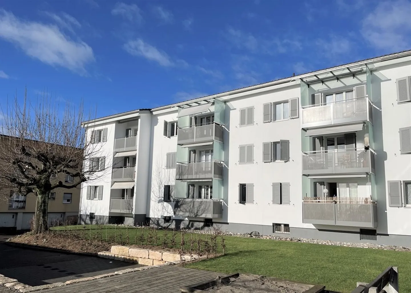 Appartamento di 4 stanze con balcone e vista sul verde - Foto 1 di 7