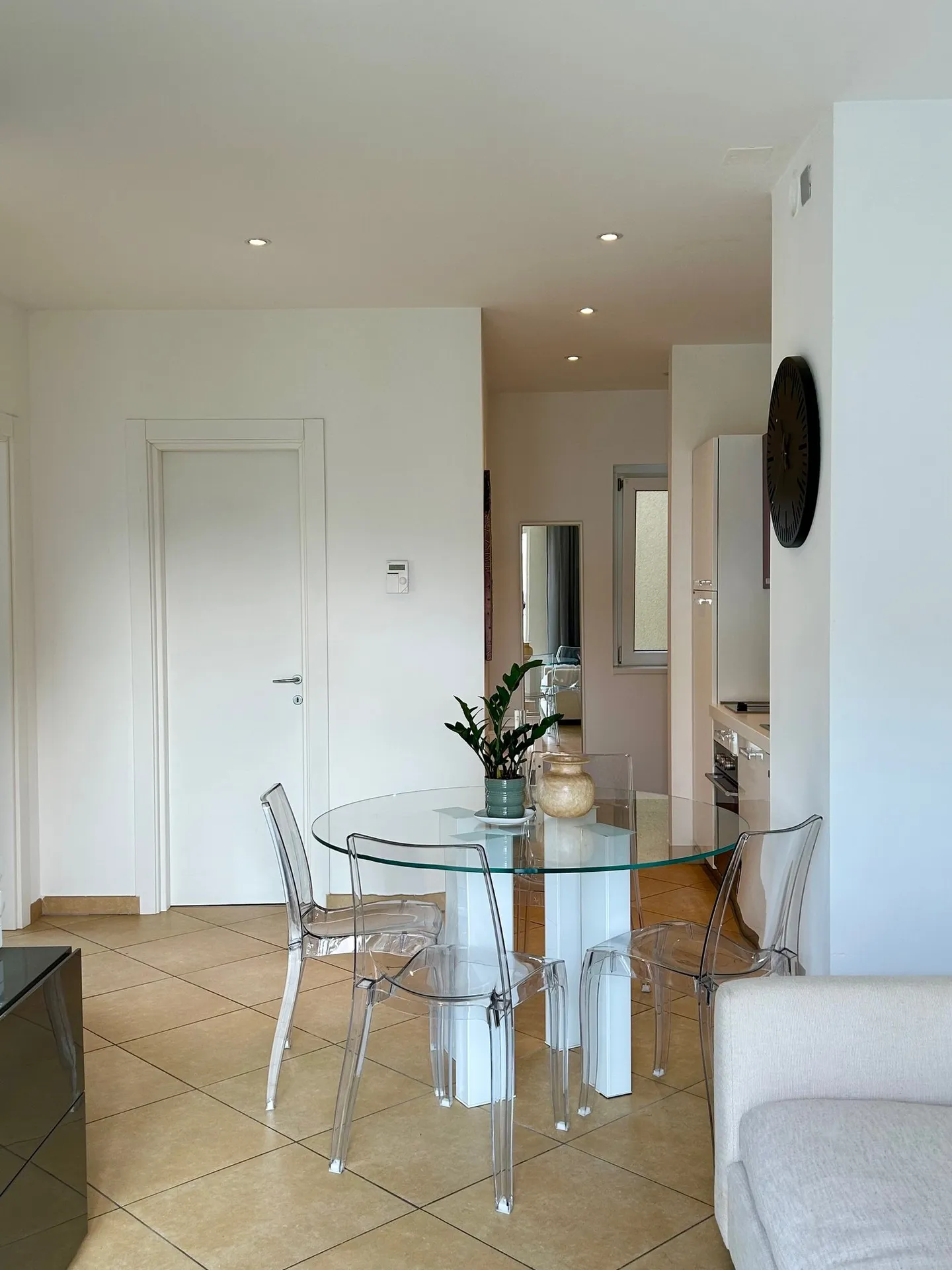 ZONA CASSARATE - ARREDAMENTO 3,5 LOCALI - Foto 5 di 18