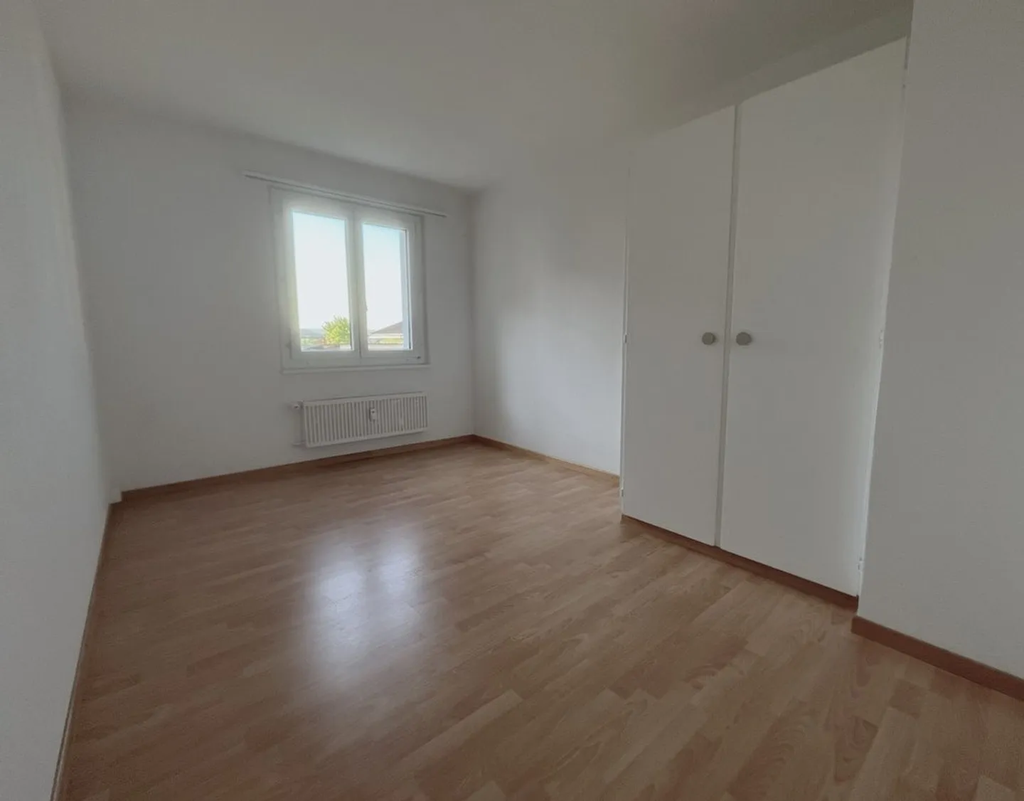 Appartamento di 4 stanze con balcone e vista sul verde - Foto 5 di 7