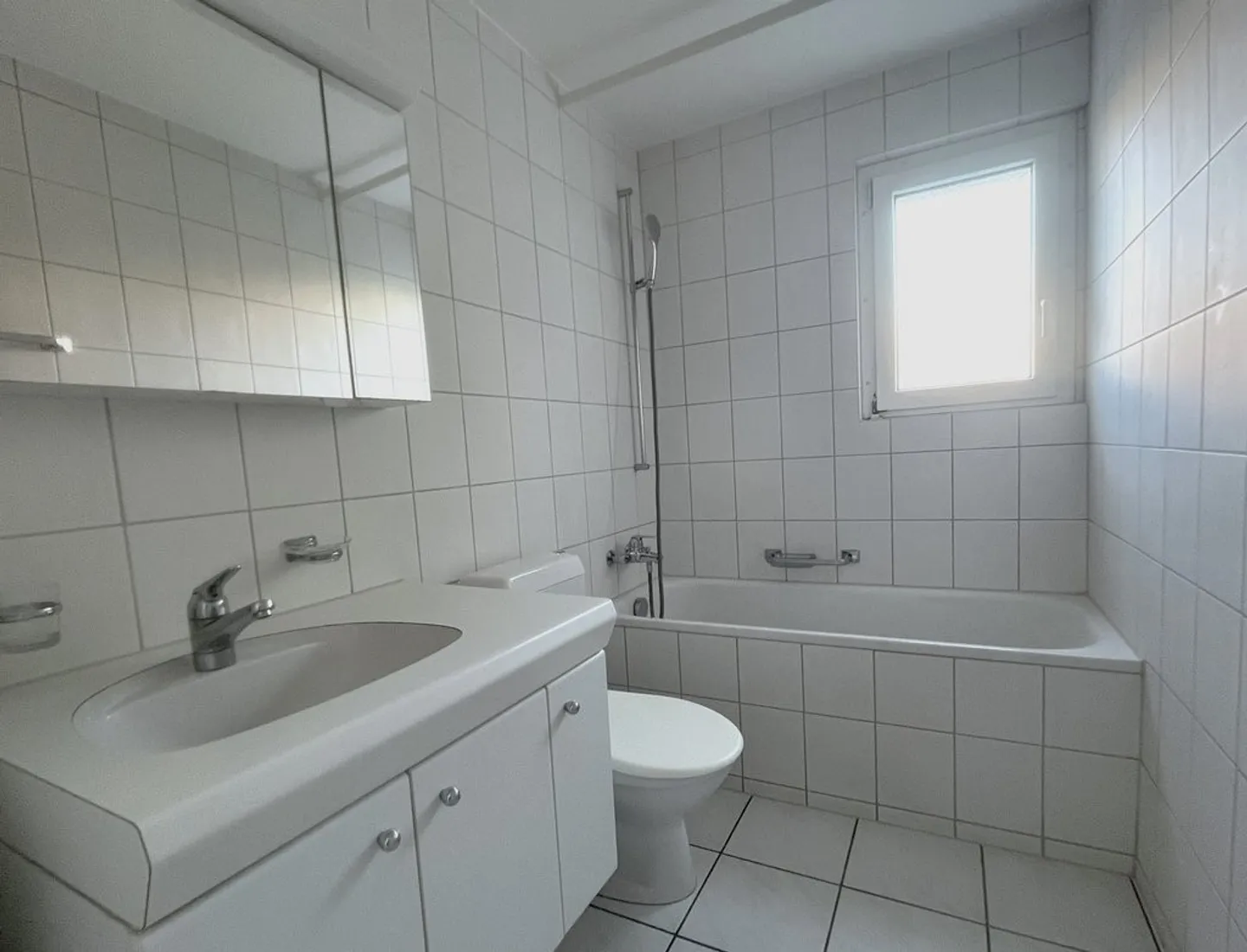 Appartamento di 4 stanze con balcone e vista sul verde - Foto 7 di 7