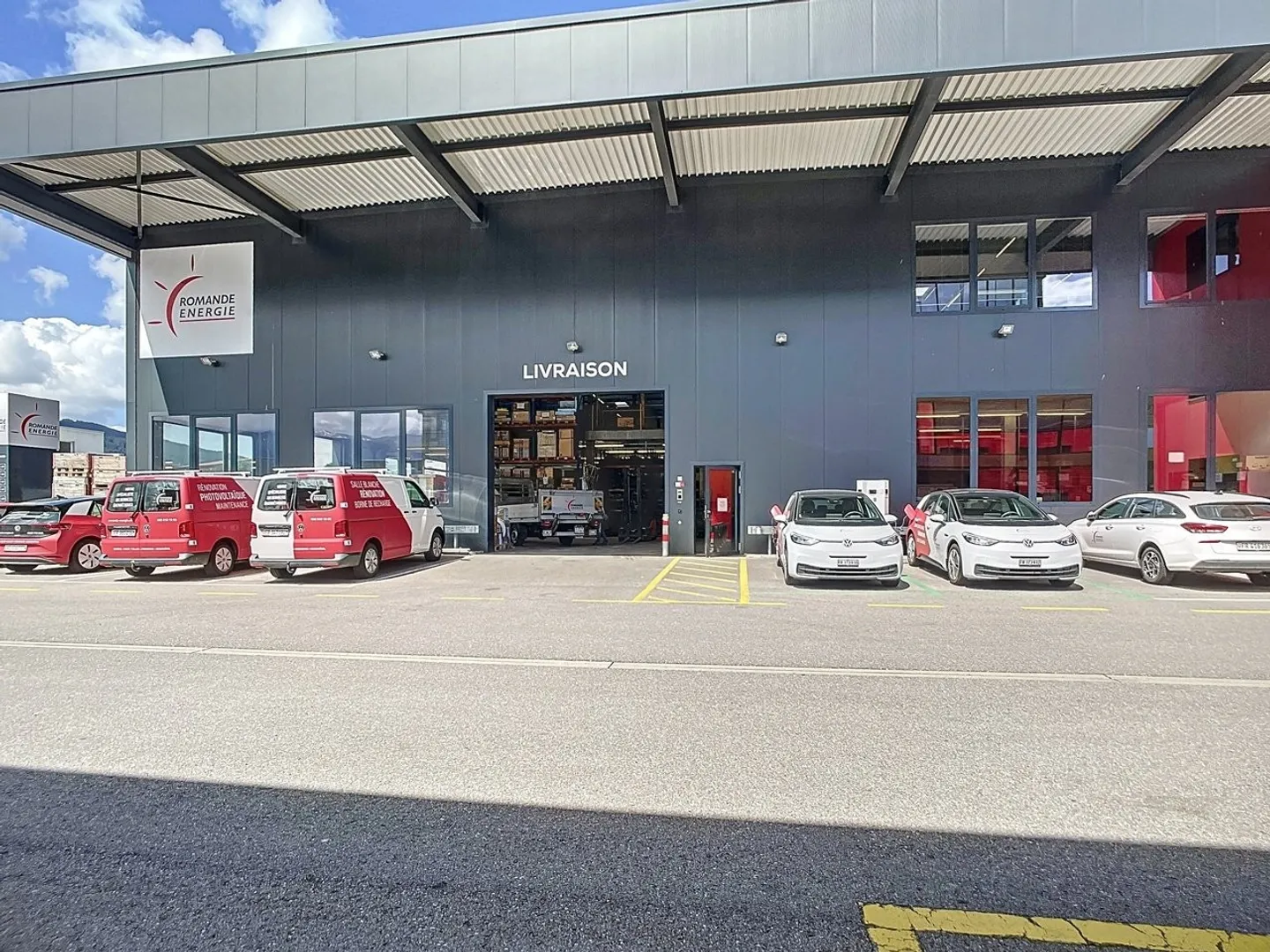 INDUSTRIEHALLE VON CA. 1.800 M² + BÜROOPTION VON CA. 500 M² - Foto 5 von 13