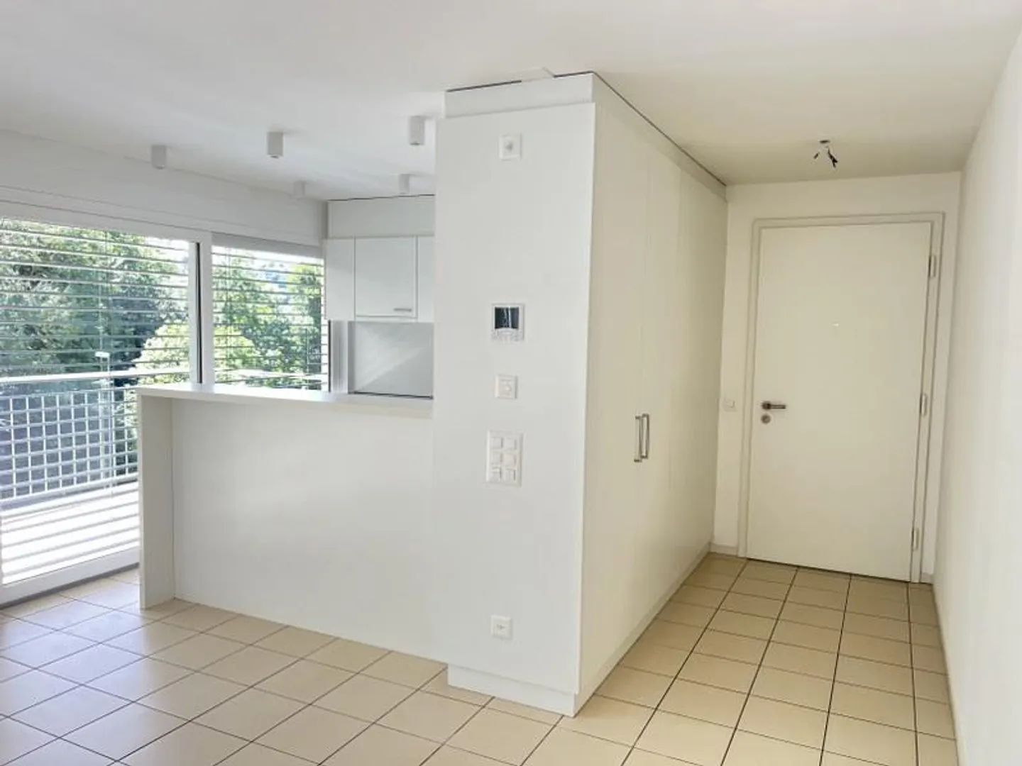 Appartamento con 3,5 stanze e grande terrazza, in un'area verde - Foto 10 di 11
