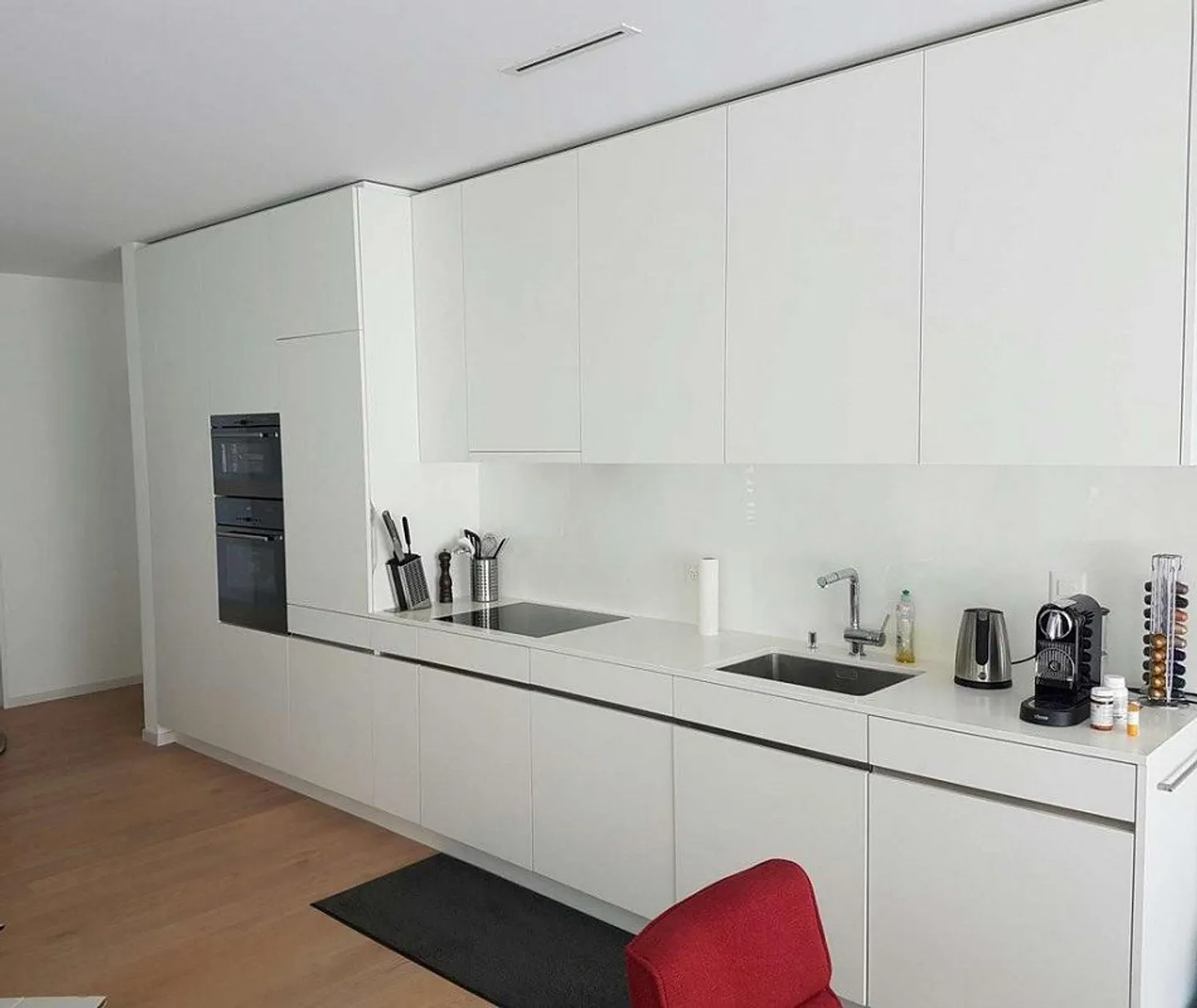 Beautiful living in a lucrative location in the Enge district - Photo 1 of 9