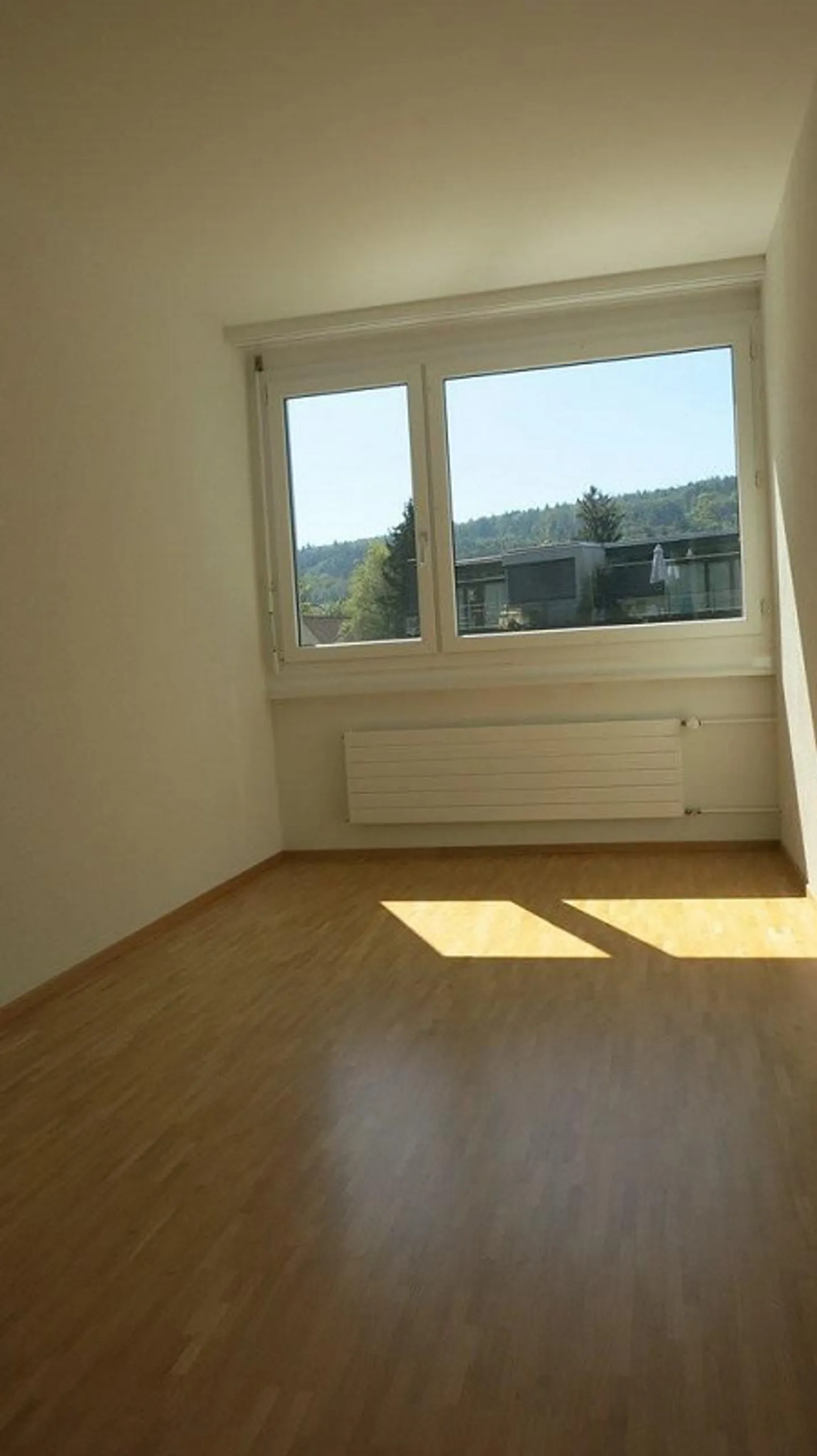 Schöne 4.5 Zimmer Wohnung in Schwamedingen - Foto 7 von 10