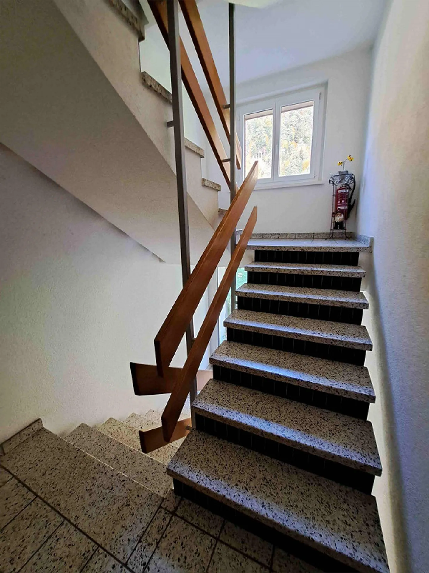 maison appartement bien entretenu avec 6 appartements - Photo 13 sur 20