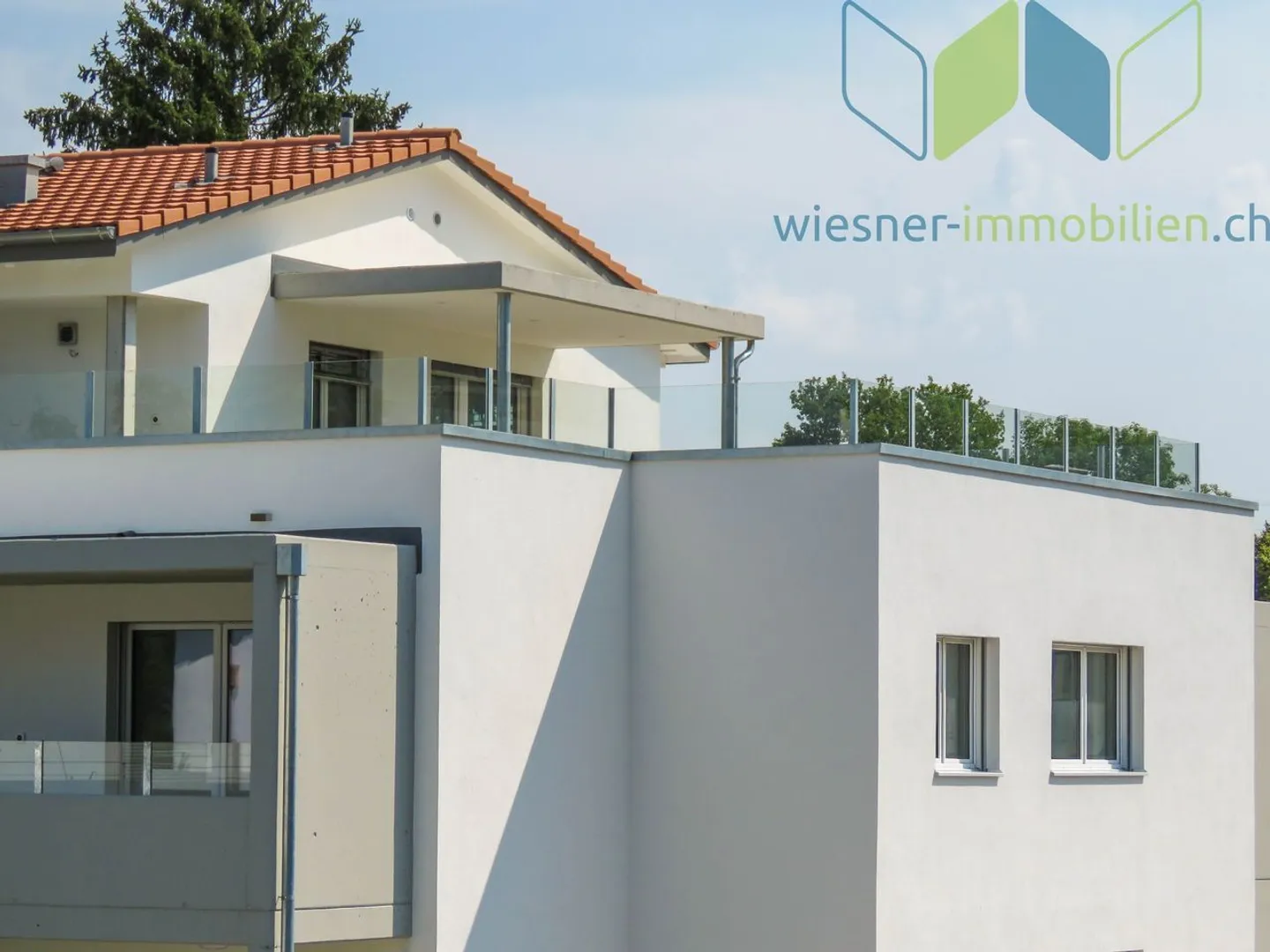 Stylische Attikawohnung mit Terrasse - Foto 1 von 11