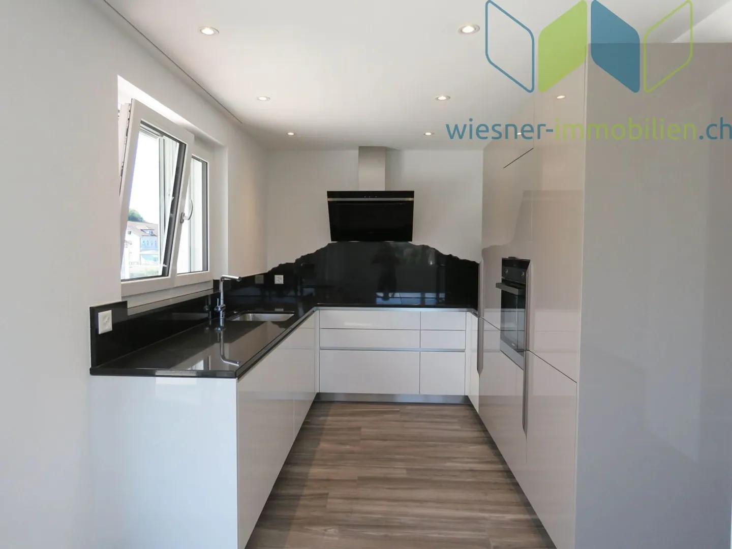 Stylische Attikawohnung mit Terrasse - Foto 7 von 11