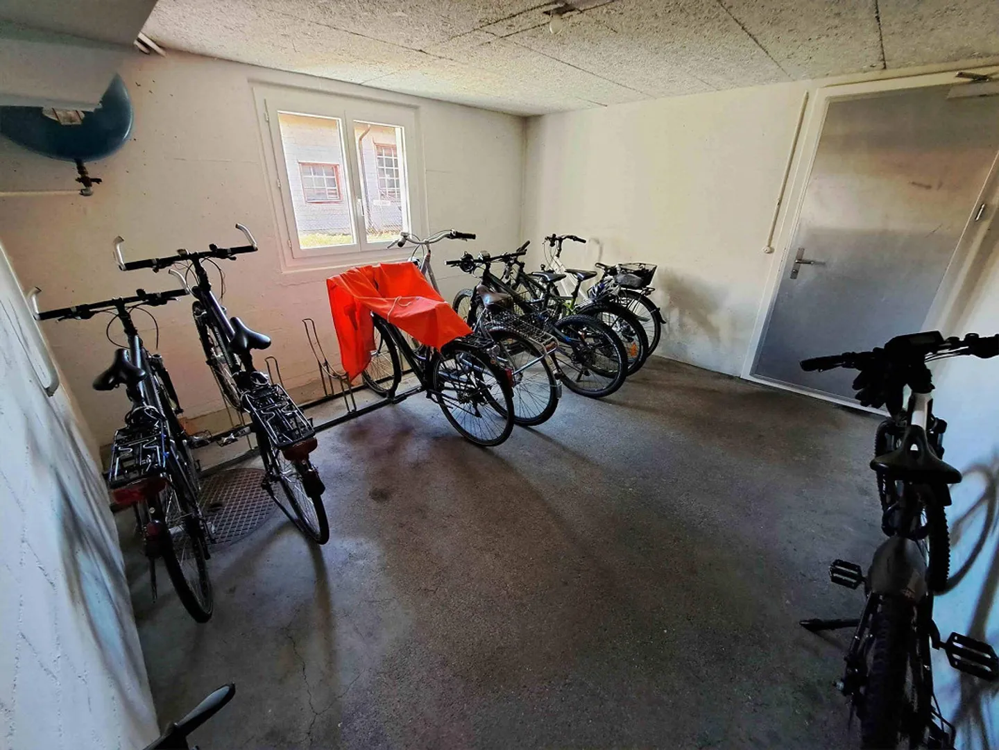 maison appartement bien entretenu avec 6 appartements - Photo 17 sur 20