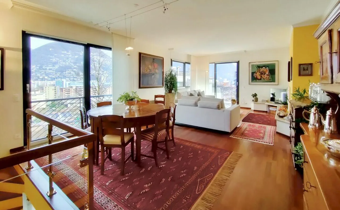 Lugano: Spacious duplex apartment 6.5 rooms near the center - Photo 1 of 14