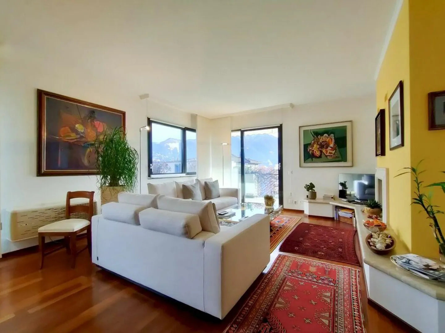 Lugano: Spacious duplex apartment 6.5 rooms near the center - Photo 2 of 14