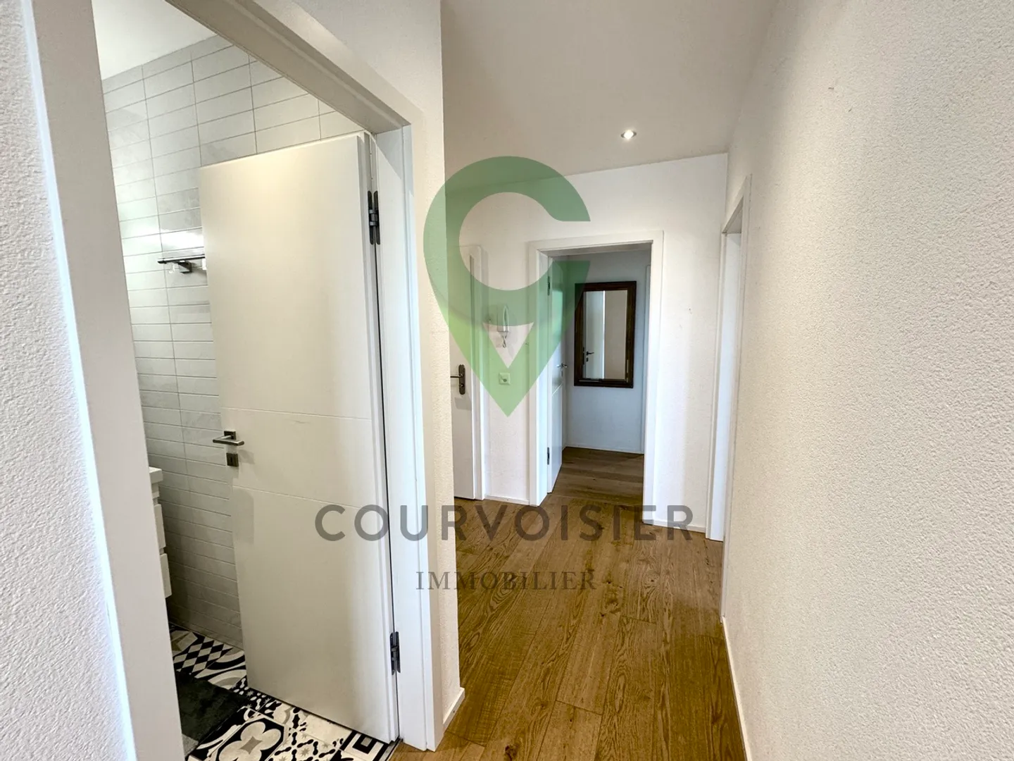 3.5 Room Apartment - Photo 8 of 10