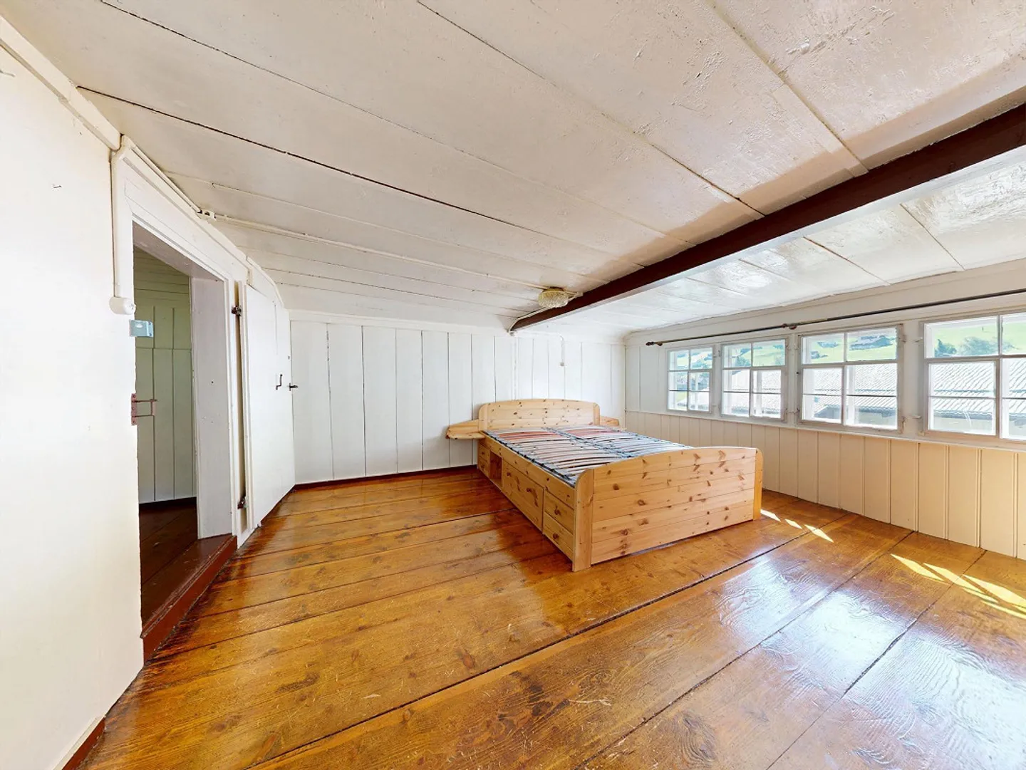 Maison résidentielle avec garage double détaché et jardin - Photo 10 sur 26