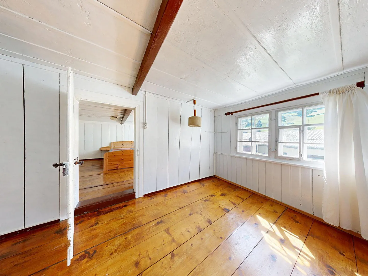 Maison résidentielle avec garage double détaché et jardin - Photo 11 sur 26