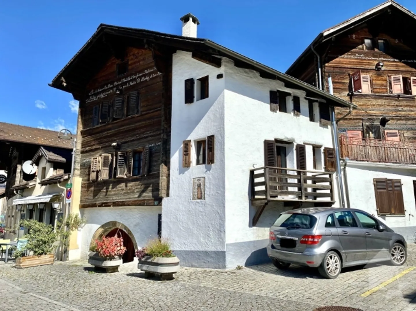 «Magnifico edificio storico con due appartamenti in centro!» - Foto 1 di 20