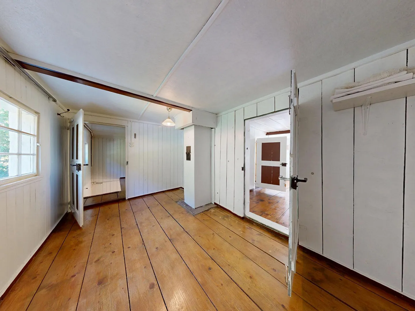 Maison résidentielle avec garage double détaché et jardin - Photo 12 sur 26