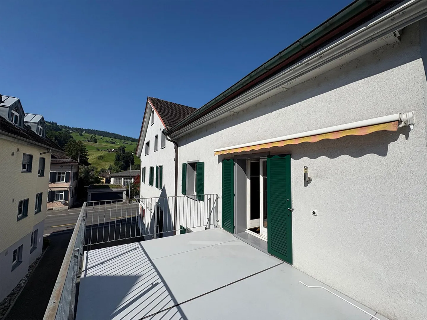 Frisch renovierte 4.5-Zimmer-Maisonette-Wohnung - Foto 2 von 8