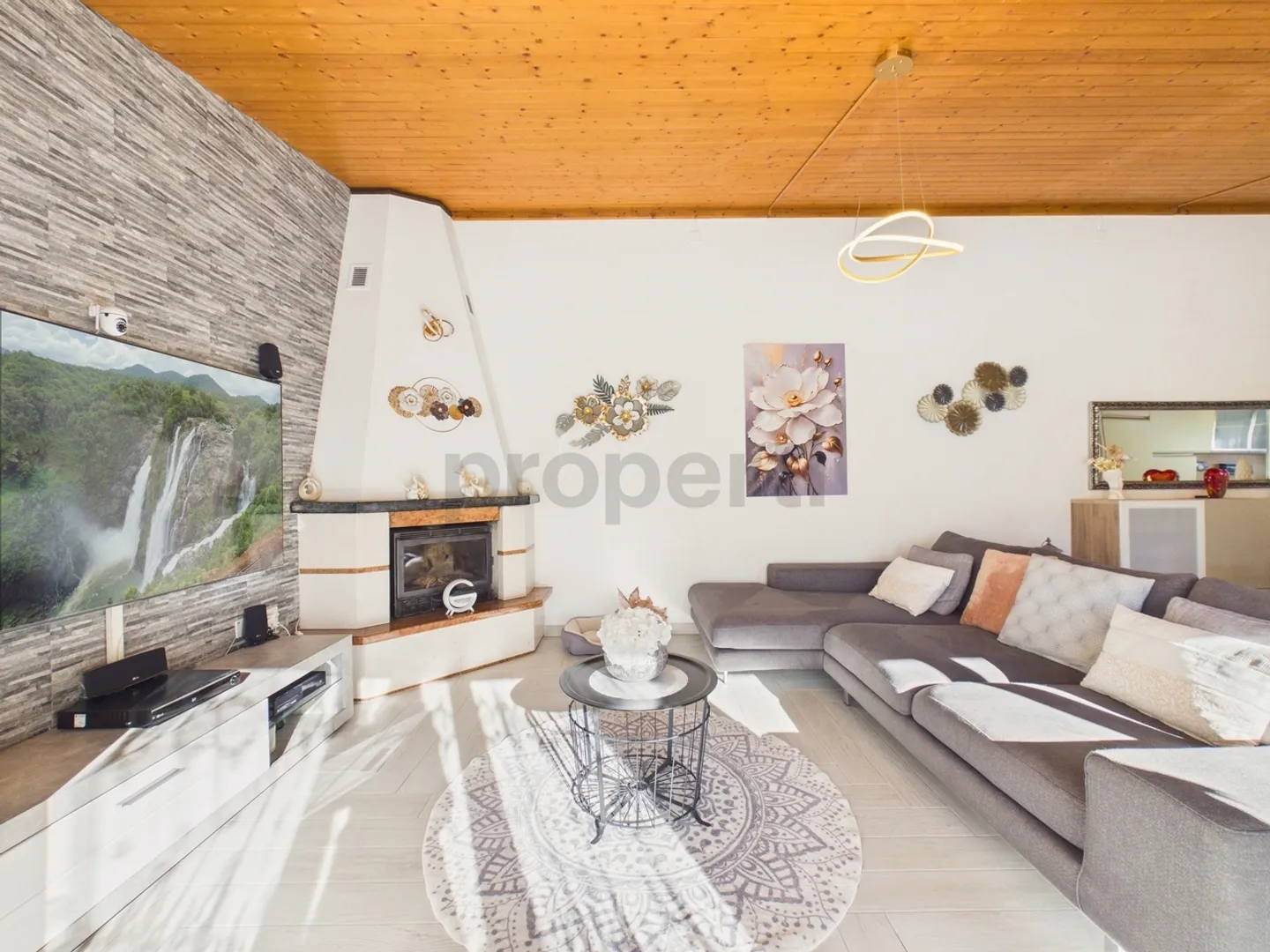 Elegant 5.5 Room Detached House with Patio, in Lodrino - Riviera - Photo 2 of 13