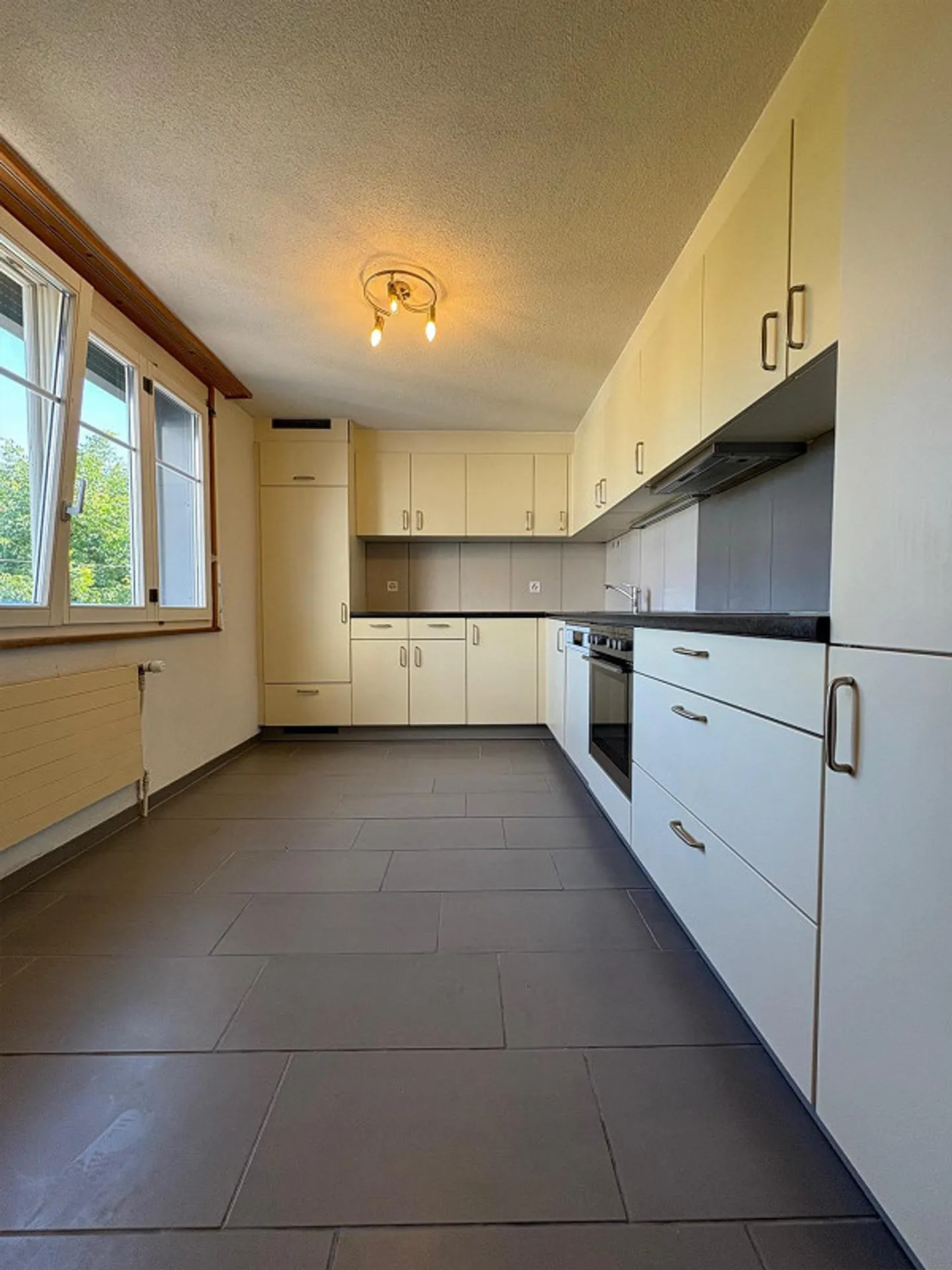 Frisch renovierte 4.5-Zimmer-Maisonette-Wohnung - Foto 4 von 8